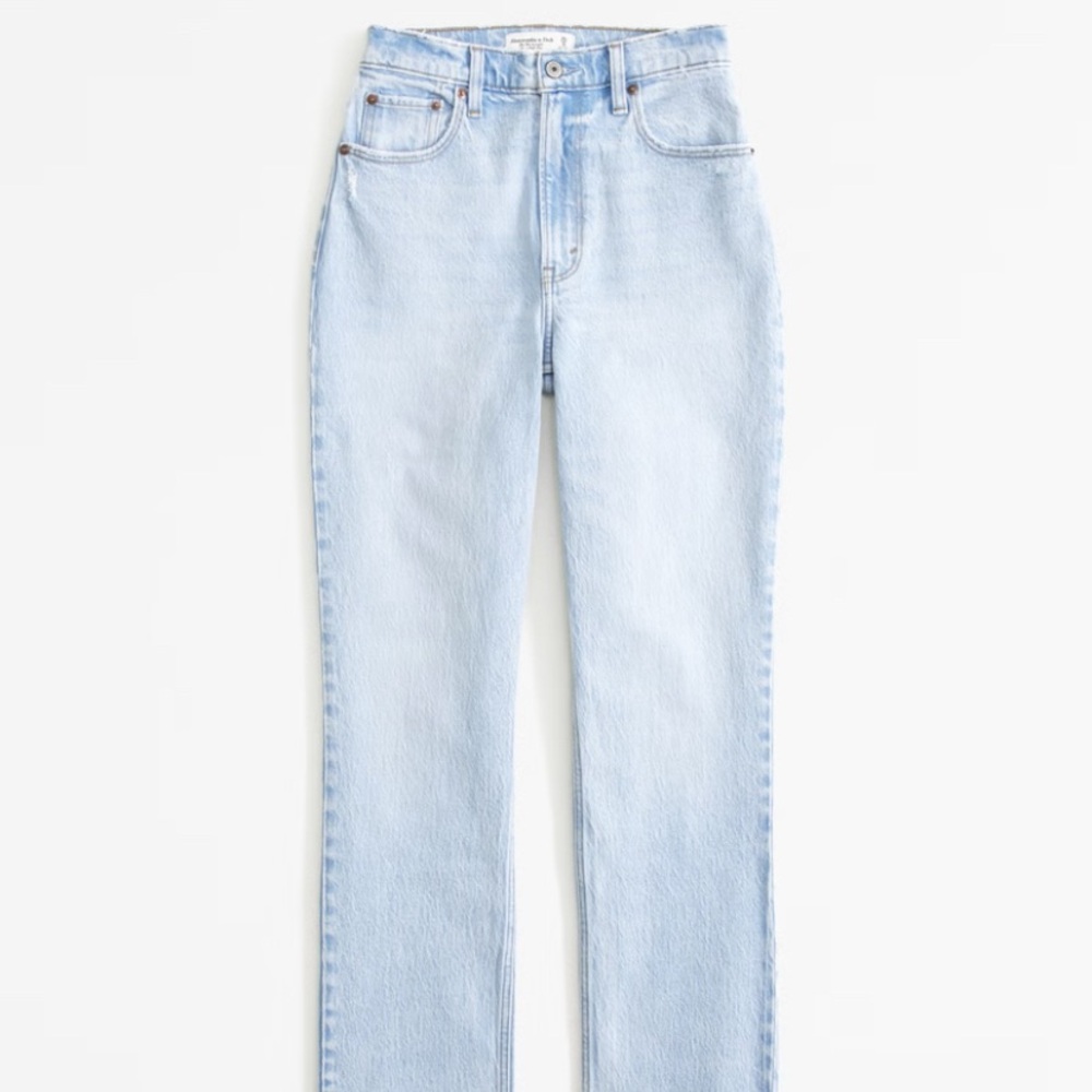 Abercrombie & Fitch Curve Love Ultra High Rise 90s Straight Jean Short